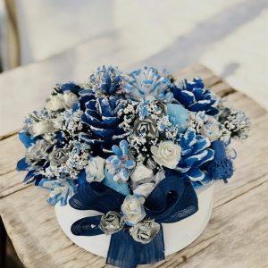 Mavi ve Beyaz Kozalak Tasarım