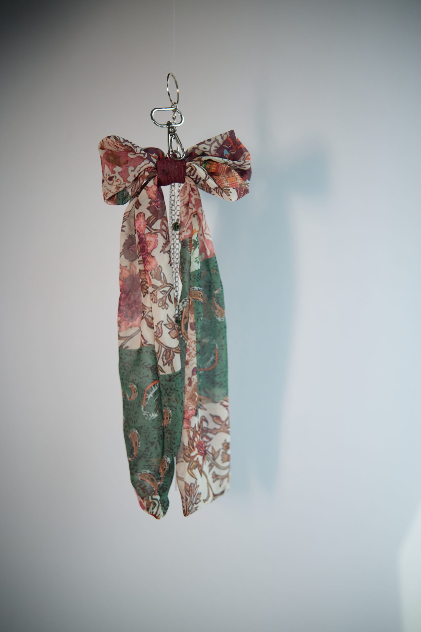 *Umbra* Fular Çanta Charm