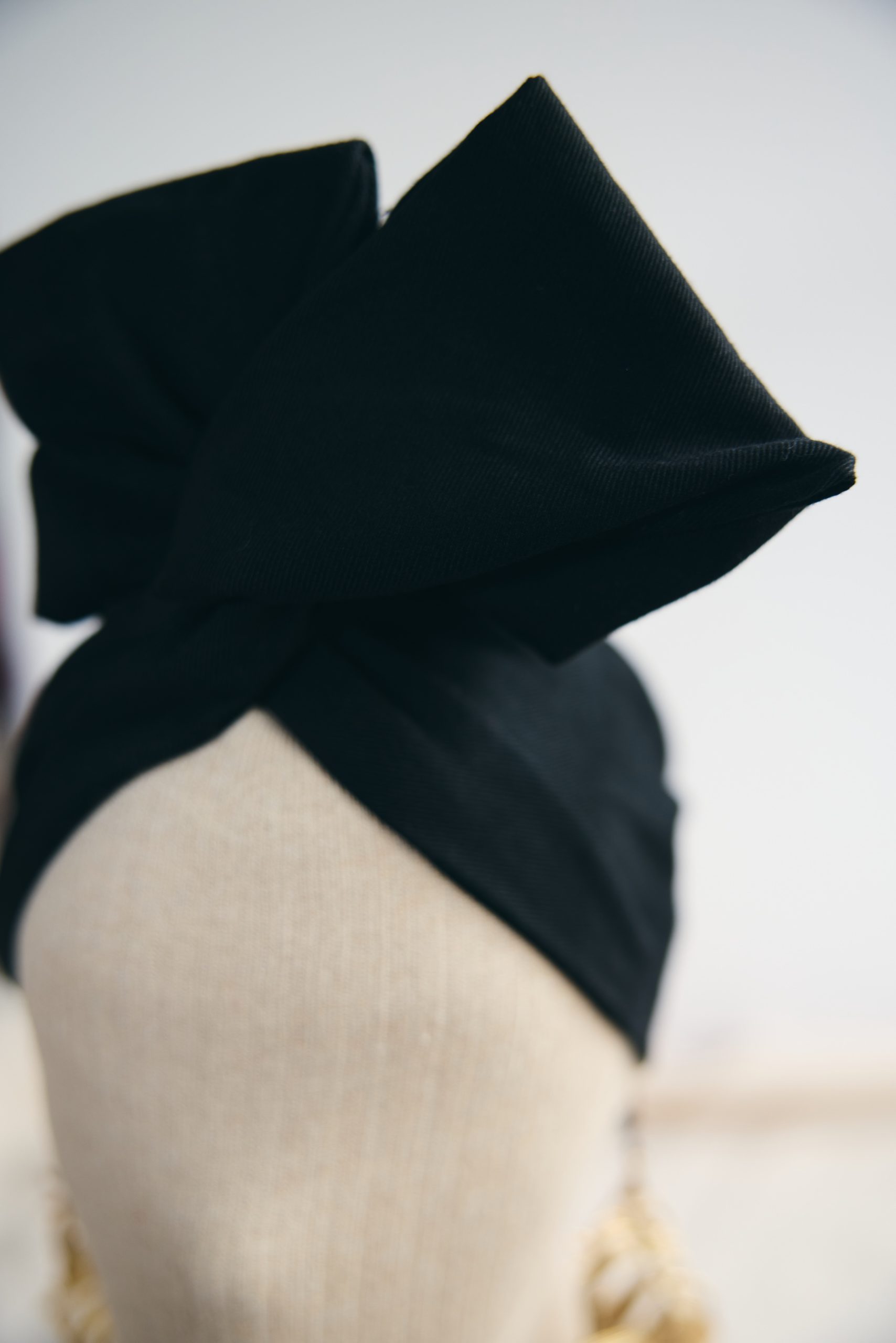 Siyah Telli Saç Bandı - Görsel 2