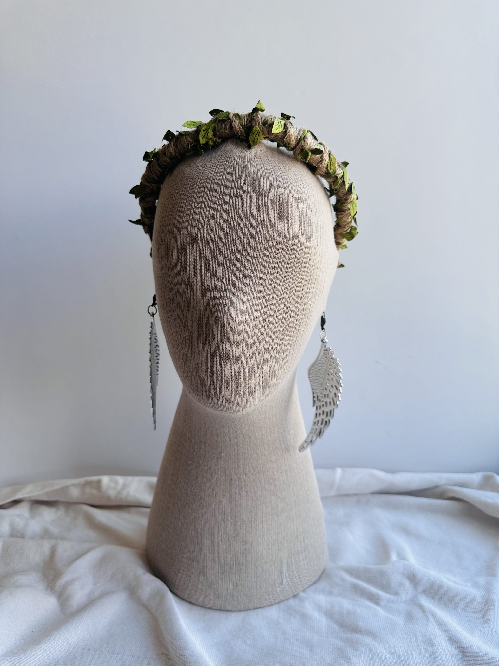 “Corona Virentis” Yaprak Detaylı Taç Sarı Yeşil