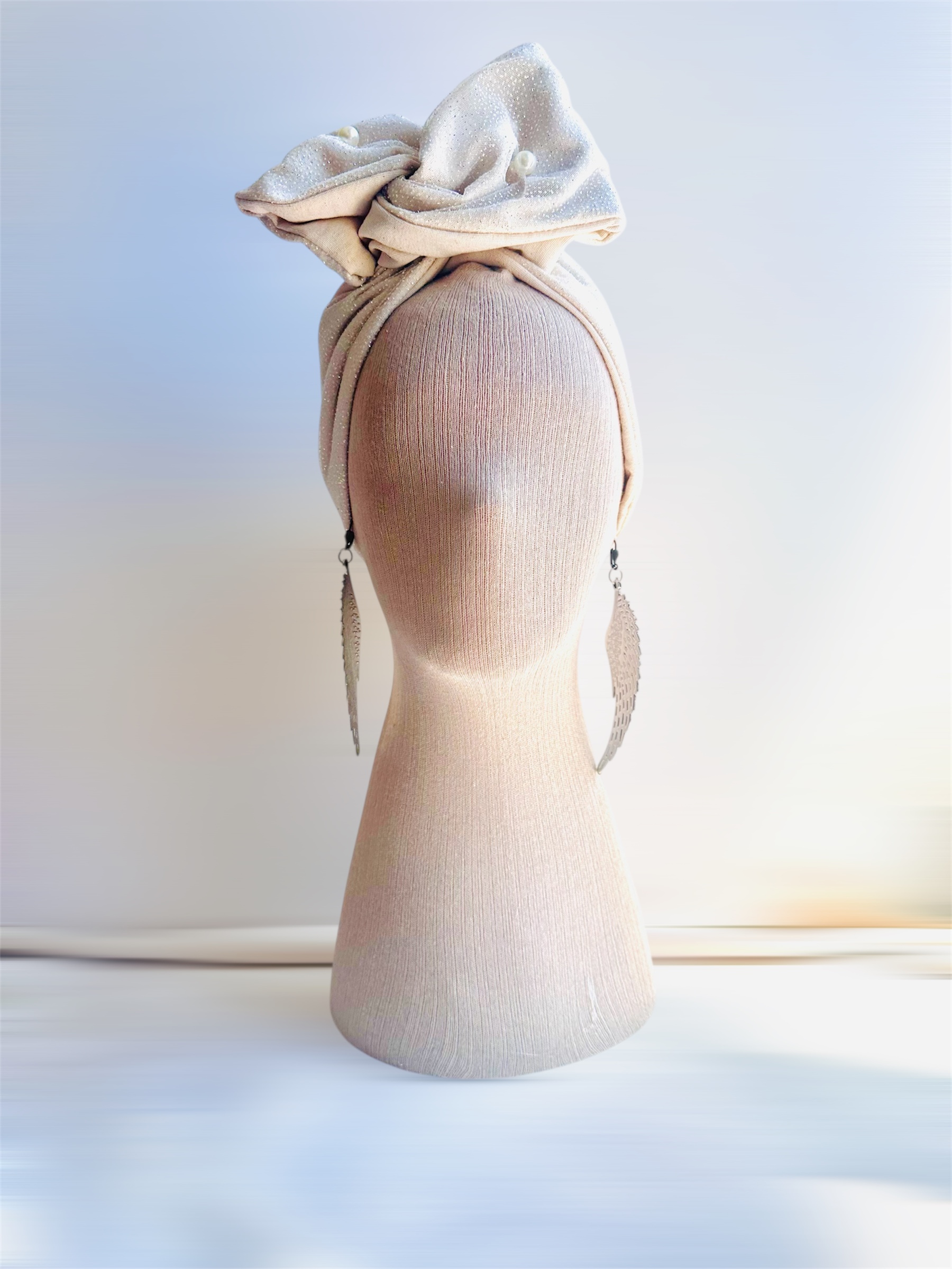 “Nyx’in Gözyaşları” İnci ve Sim kumaş Detaylı Telli Saç Bandı