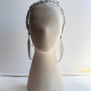 “Lunaria Noctis” İnci ve Zincir Detaylı Taç