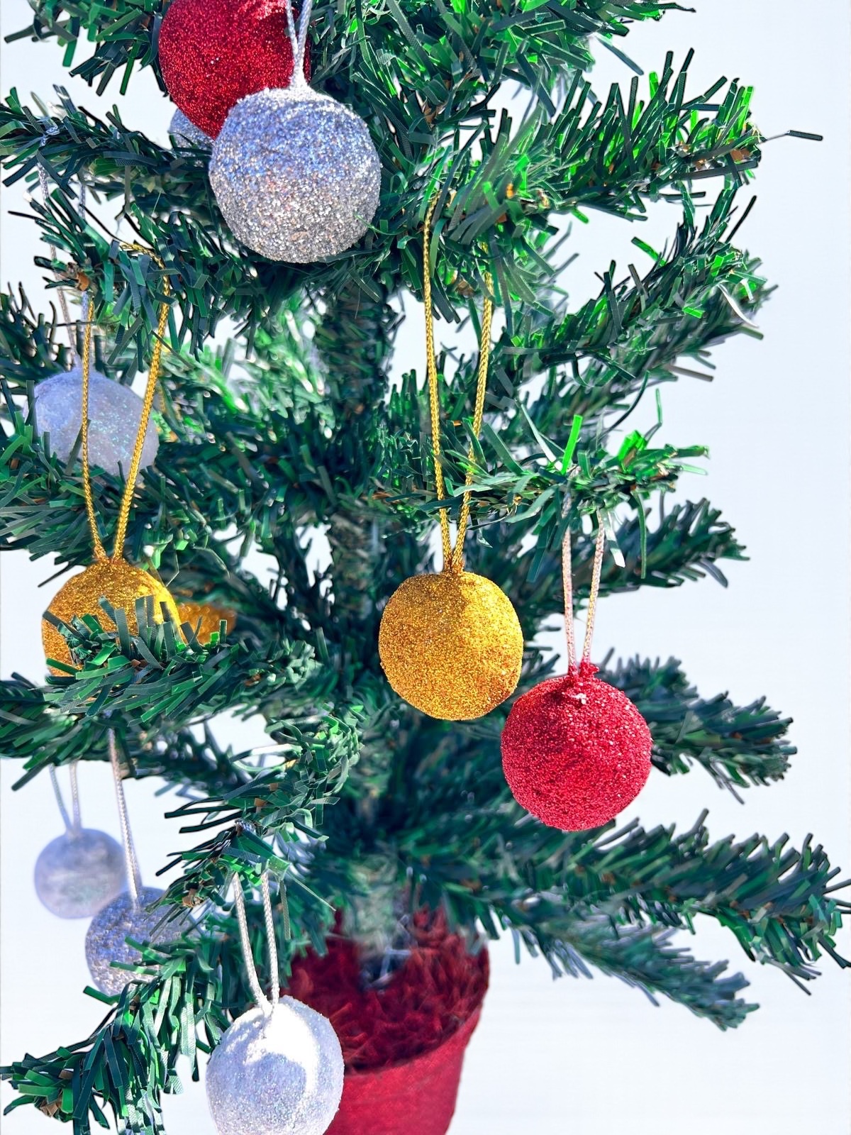 Yılbaşı Ağacı süsü 12 adet simli top yılbaşı süsü set - Görsel 6