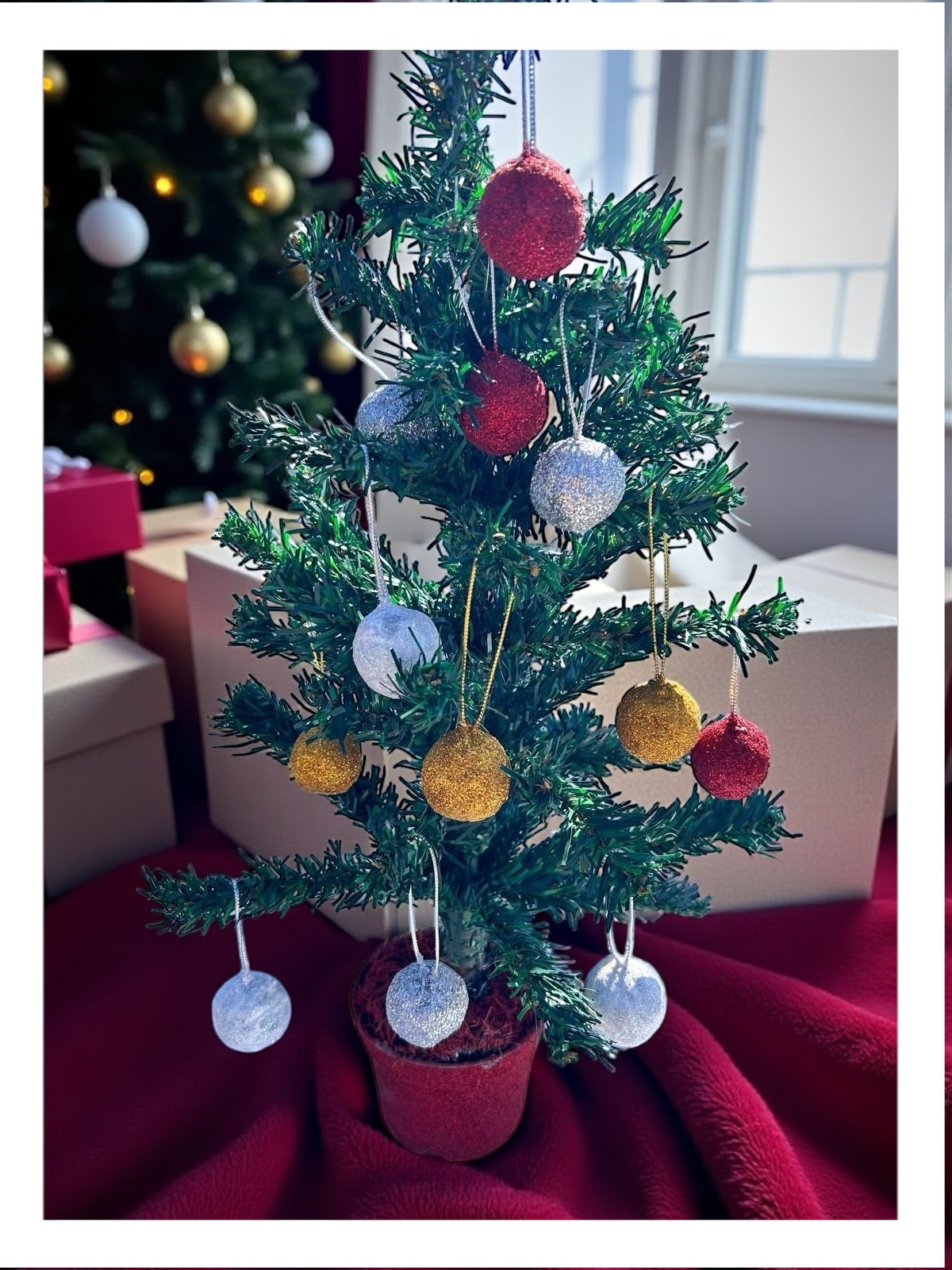 Yılbaşı Ağacı süsü 12 adet simli top yılbaşı süsü set - Görsel 4