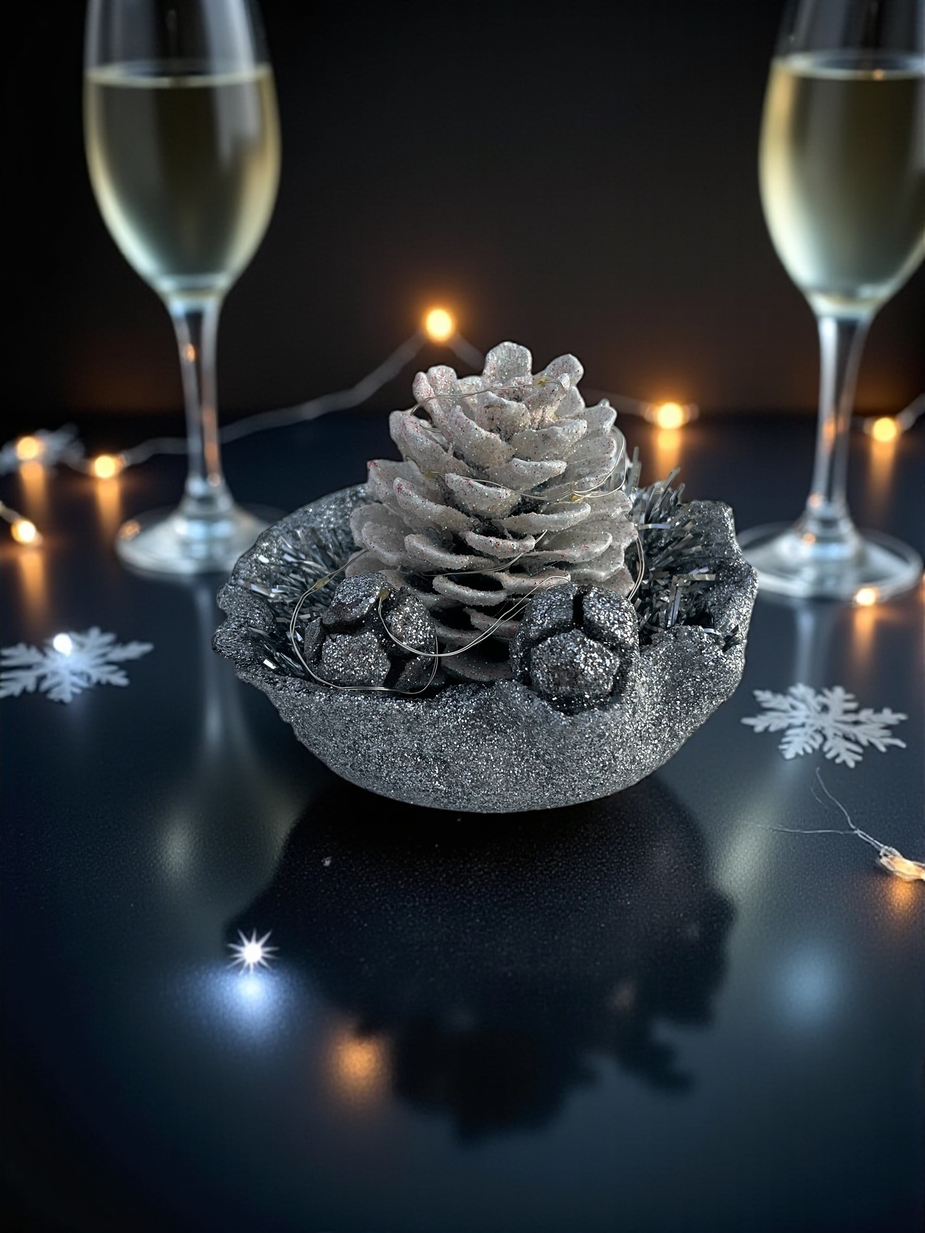 Aurea Nux Lumina gümüş Kozalak Işıklı 15x15x5 cm