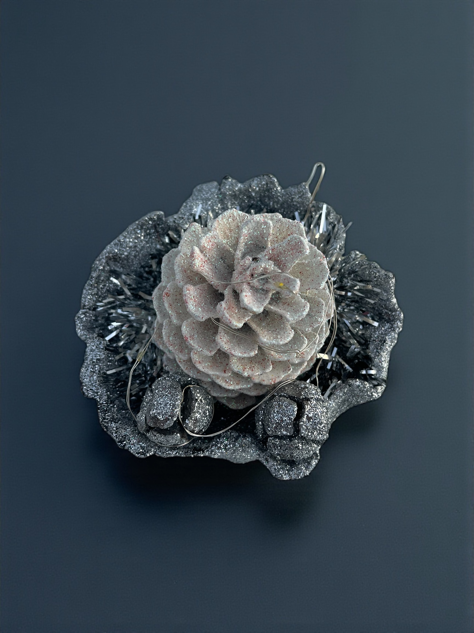 Aurea Nux Lumina gümüş Kozalak Işıklı 15x15x5 cm - Görsel 5