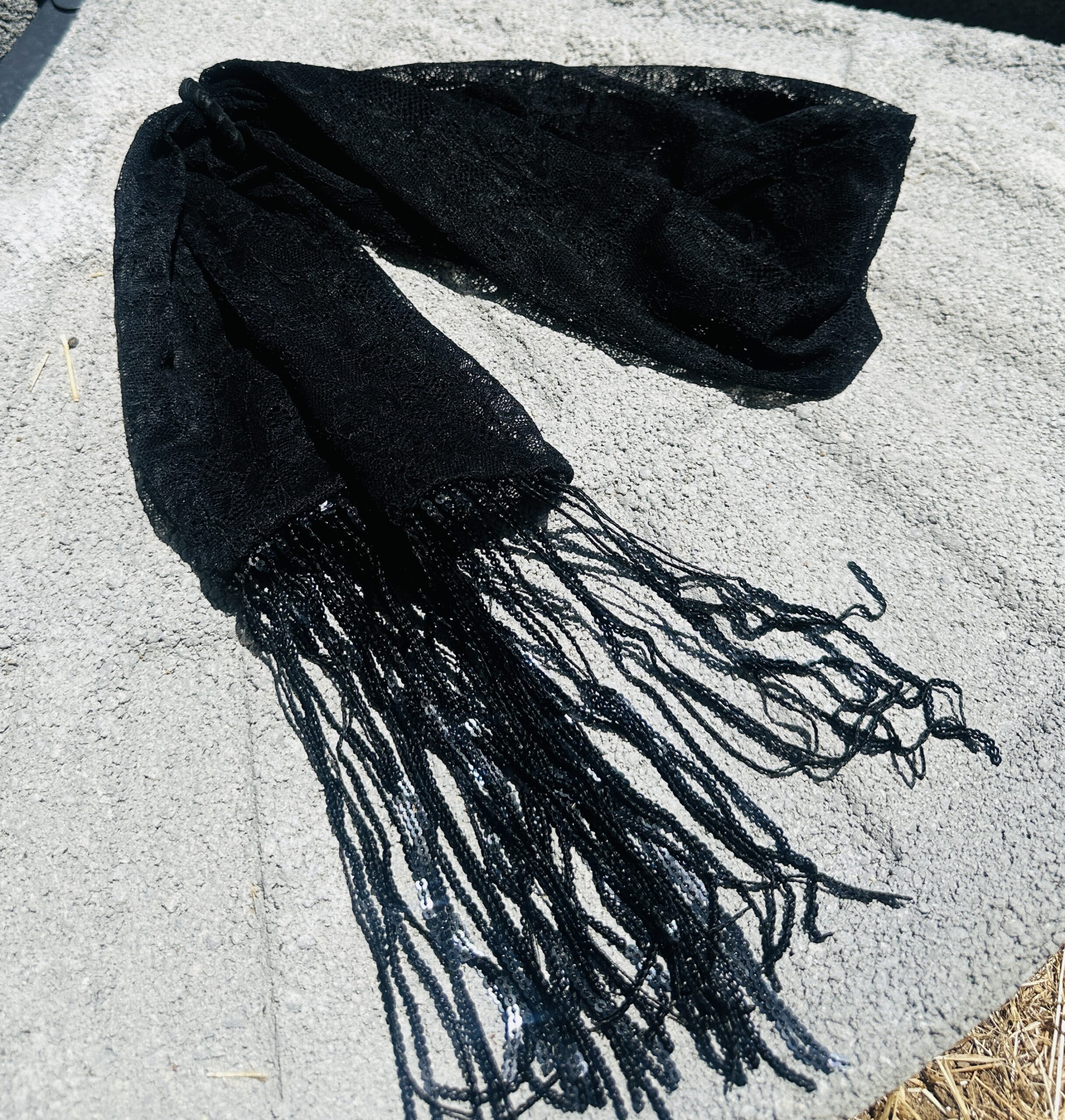 Siyah Dantel Saç Eşarbı & Boyun Fuları | Ayarlanabilir Bandana, Boho Headscarf, Vintage Kadın Saç Aksesuarı, Püskül Detaylı Fular - Görsel 2